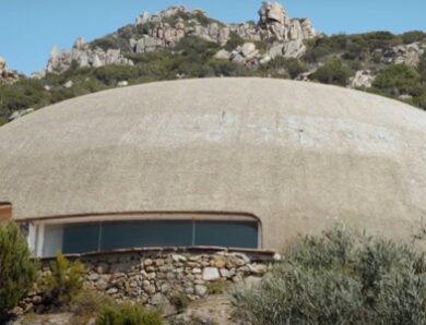 Quell’Ufo atterrato nella Sardegna selvaggia e abbandonato. E’ ora di salvarlo