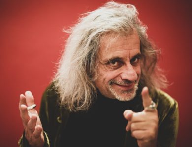 Bergonzoni: “Sui social hai consensi ma perdi i sensi. Vi spiego cos’è la Crealtà