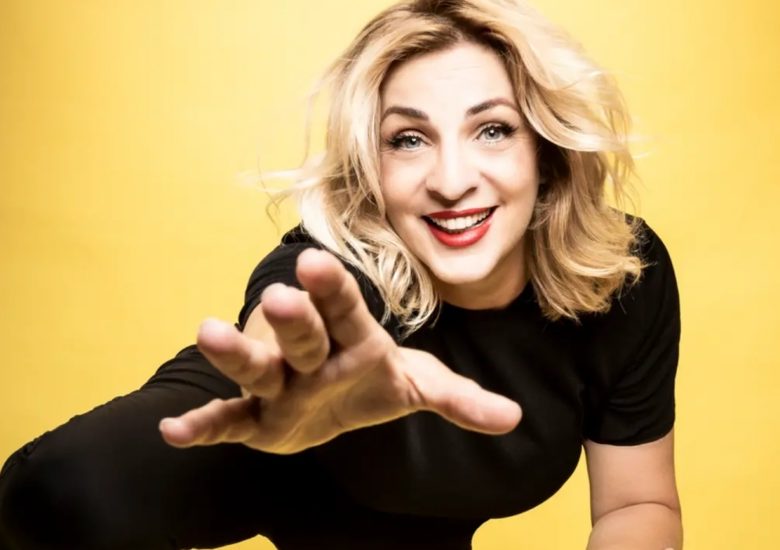 Elena Di Cioccio e “ProPositiva 2.0”: come ridere dei propri imbarazzi e luoghi oscuri